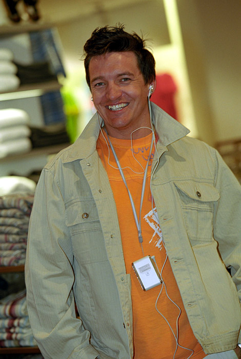 petr_holik-2005-foto001_velke