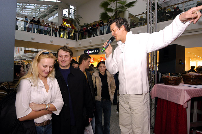 petr_holik-2004-foto001_velke